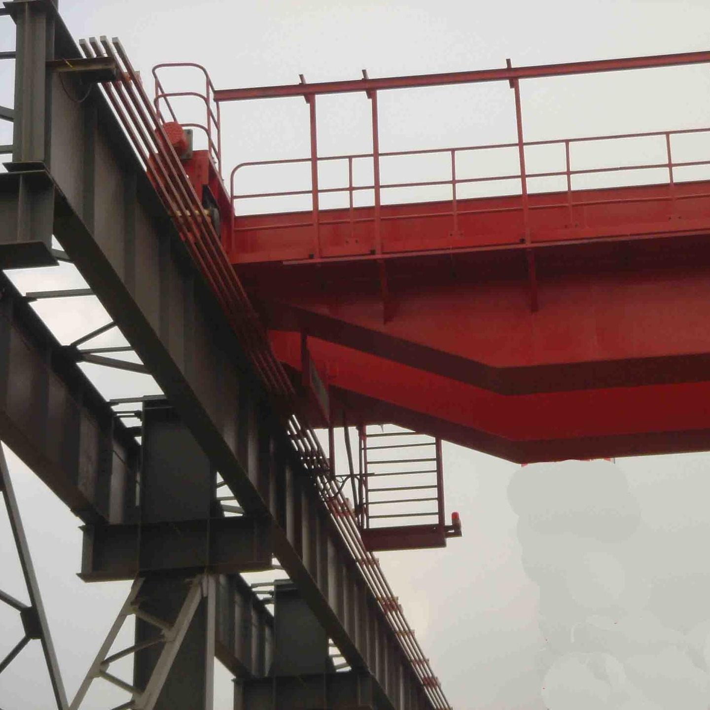 双梁起重机滑触线